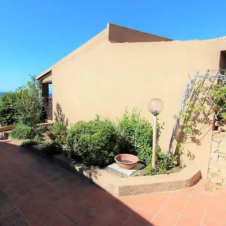 Holiday home Villino Delia-infinityholidays Costa Paradiso